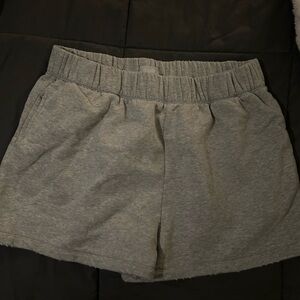Nuuds grey shorts